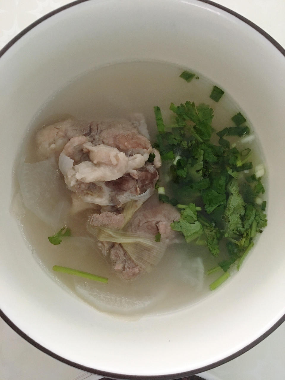 一滴油都不放！教你如何做原汁原味萝卜骨头汤