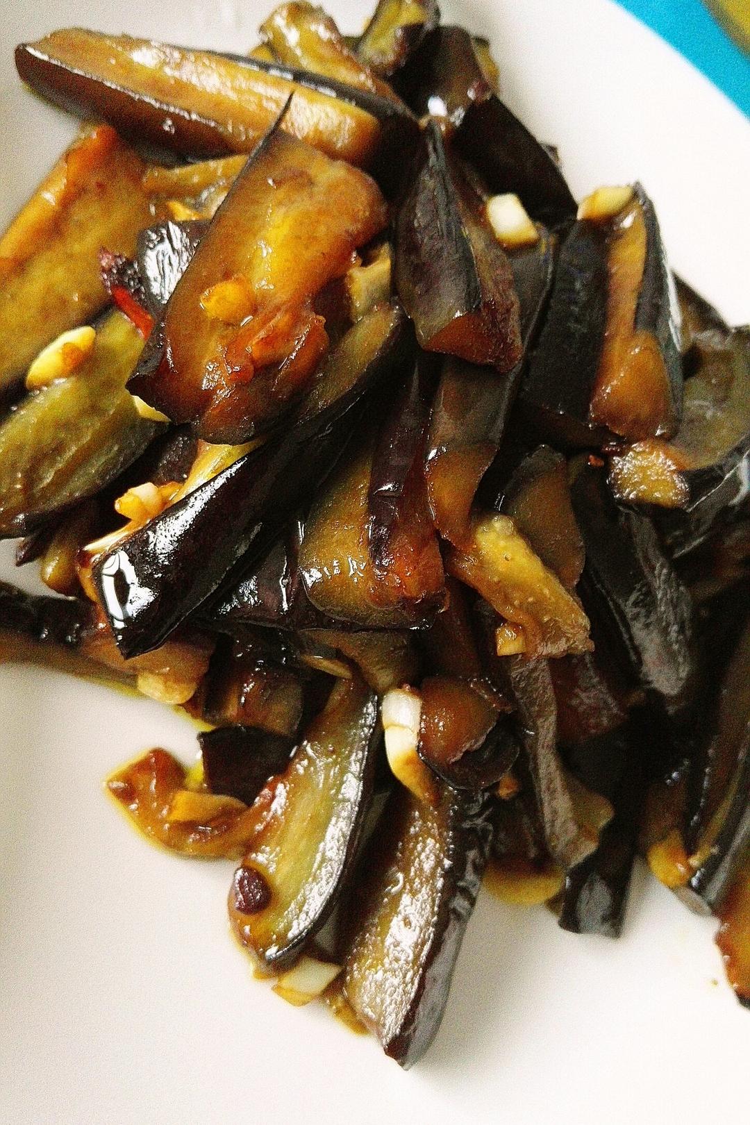 会下厨的大庭做的老丁的私房菜油焖茄子