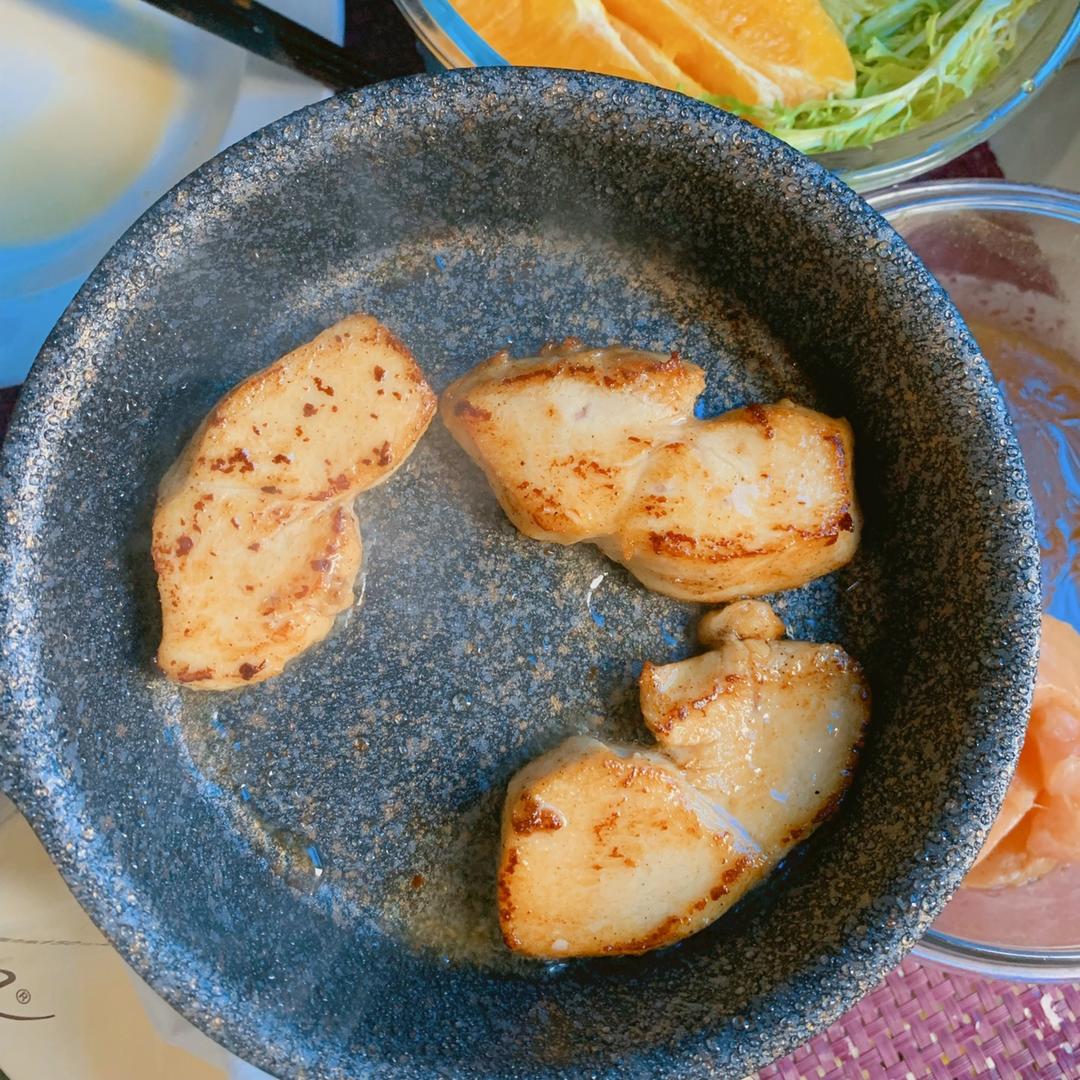 低脂超滑嫩的香煎鸡胸肉