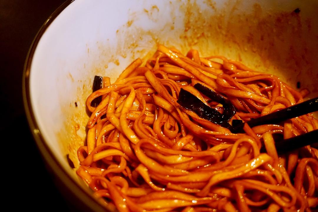 小叶子穿花裤的日常