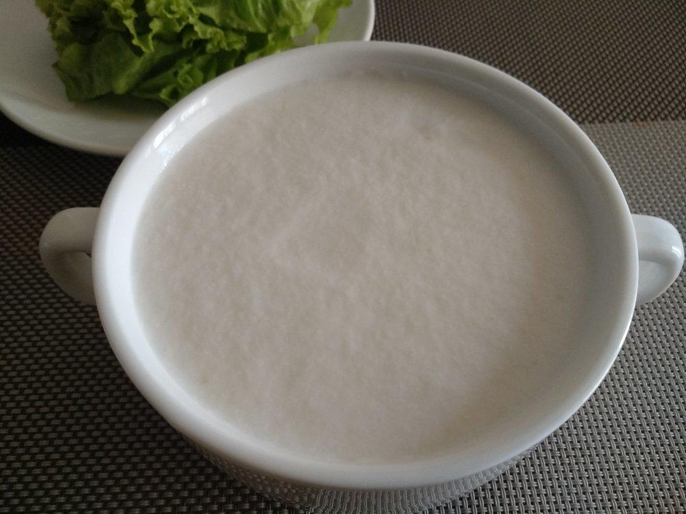 灰大叔的烘焙坊做的雪梨牛奶