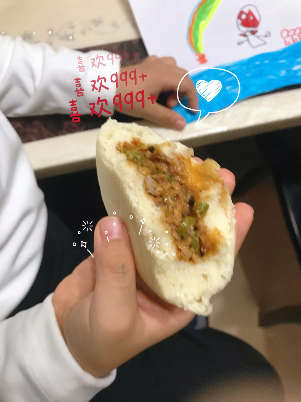 松软多汁的肉包子