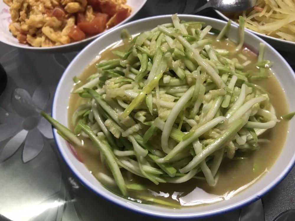 芝麻酱拌西葫芦丝