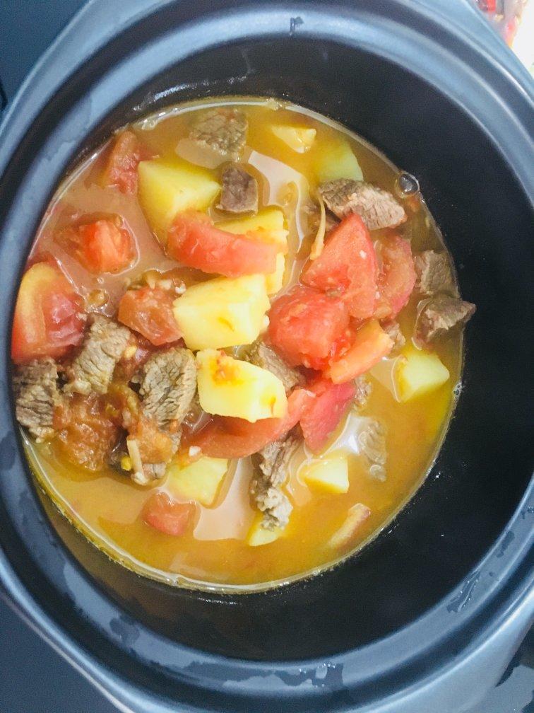 番茄土豆炖牛腩