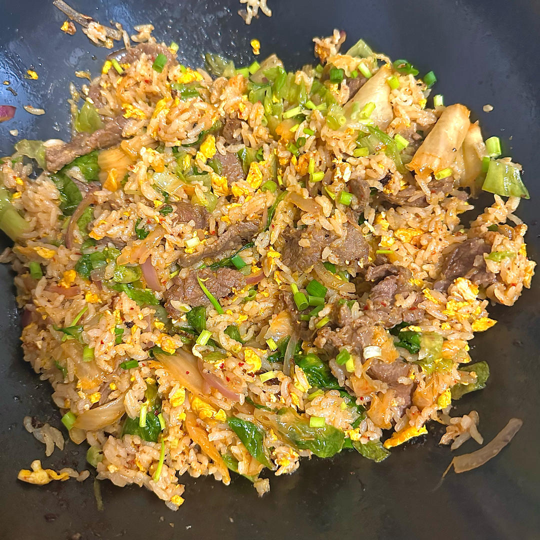 ✅挑战365天晚餐不重样第182天：泡菜牛肉炒饭‼️