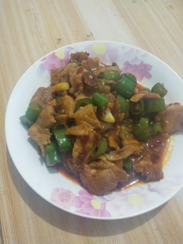 尖椒炒肉