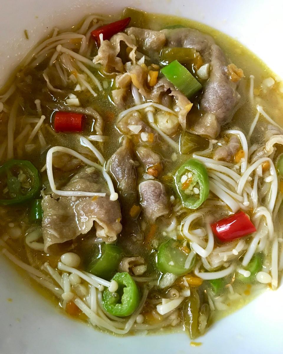 金针酸汤肥牛
