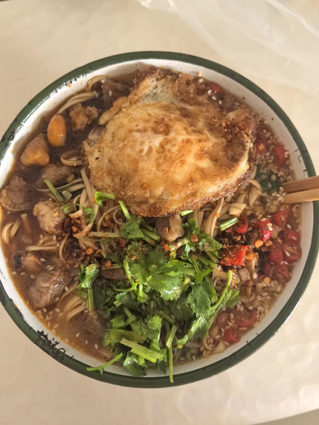 酸辣开胃｜酸汤面