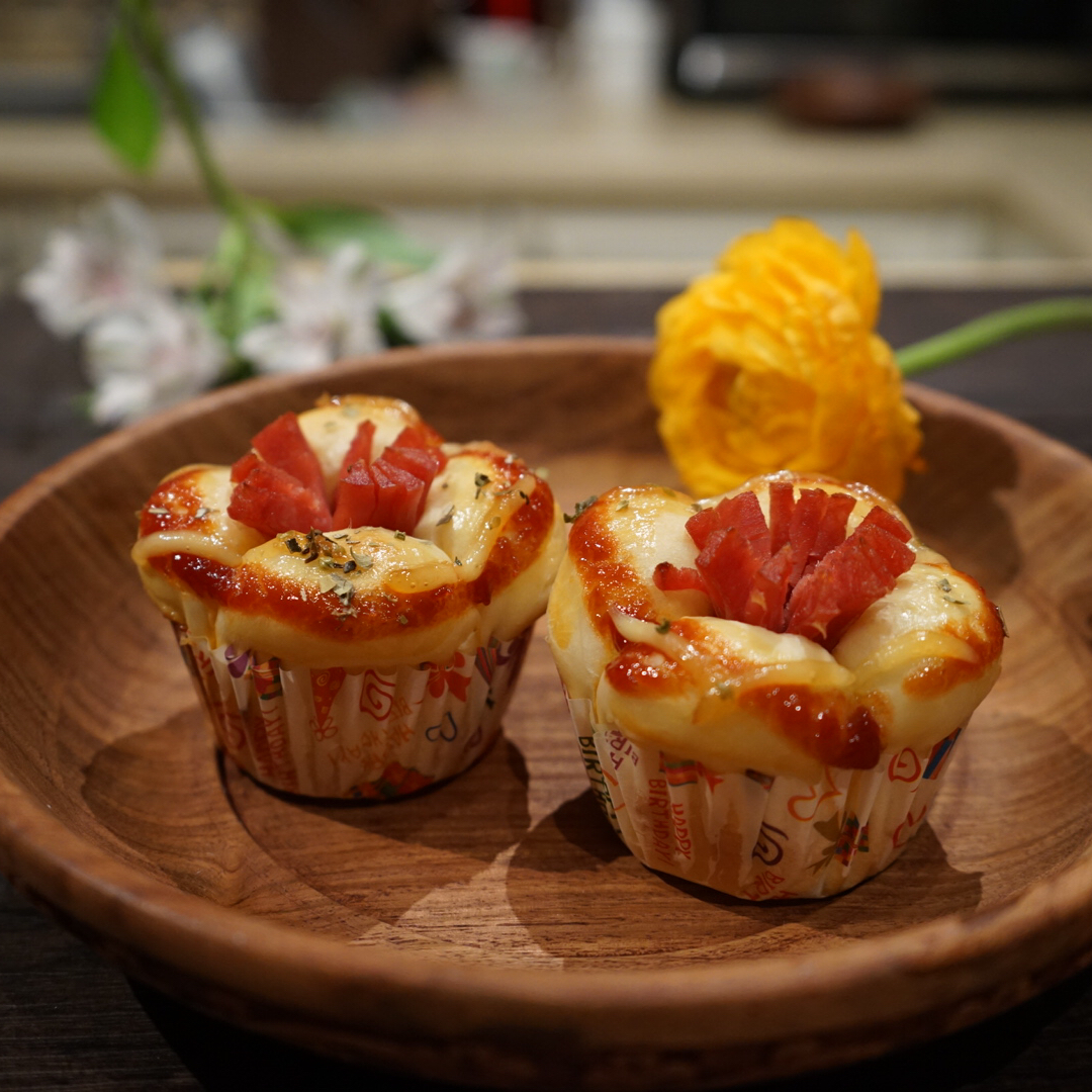 花朵香肠小餐包