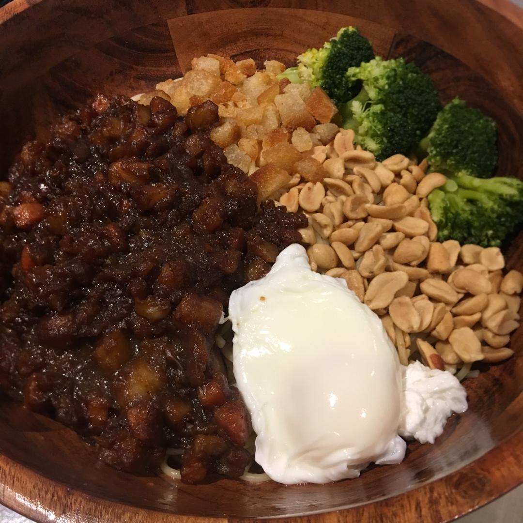 【英国记录】炸酱面