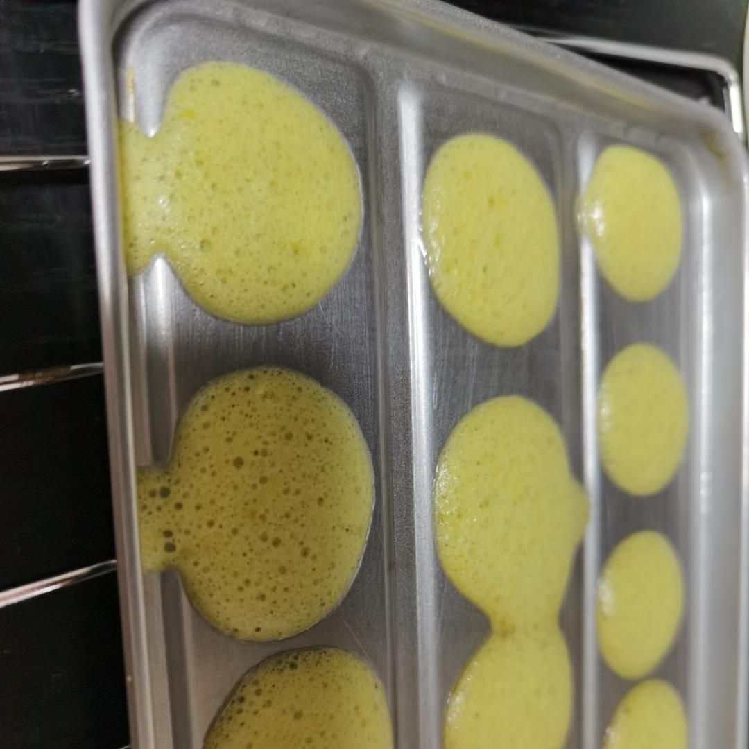 鸡蛋饼干