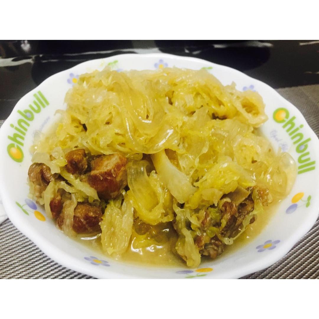 排骨炖酸菜