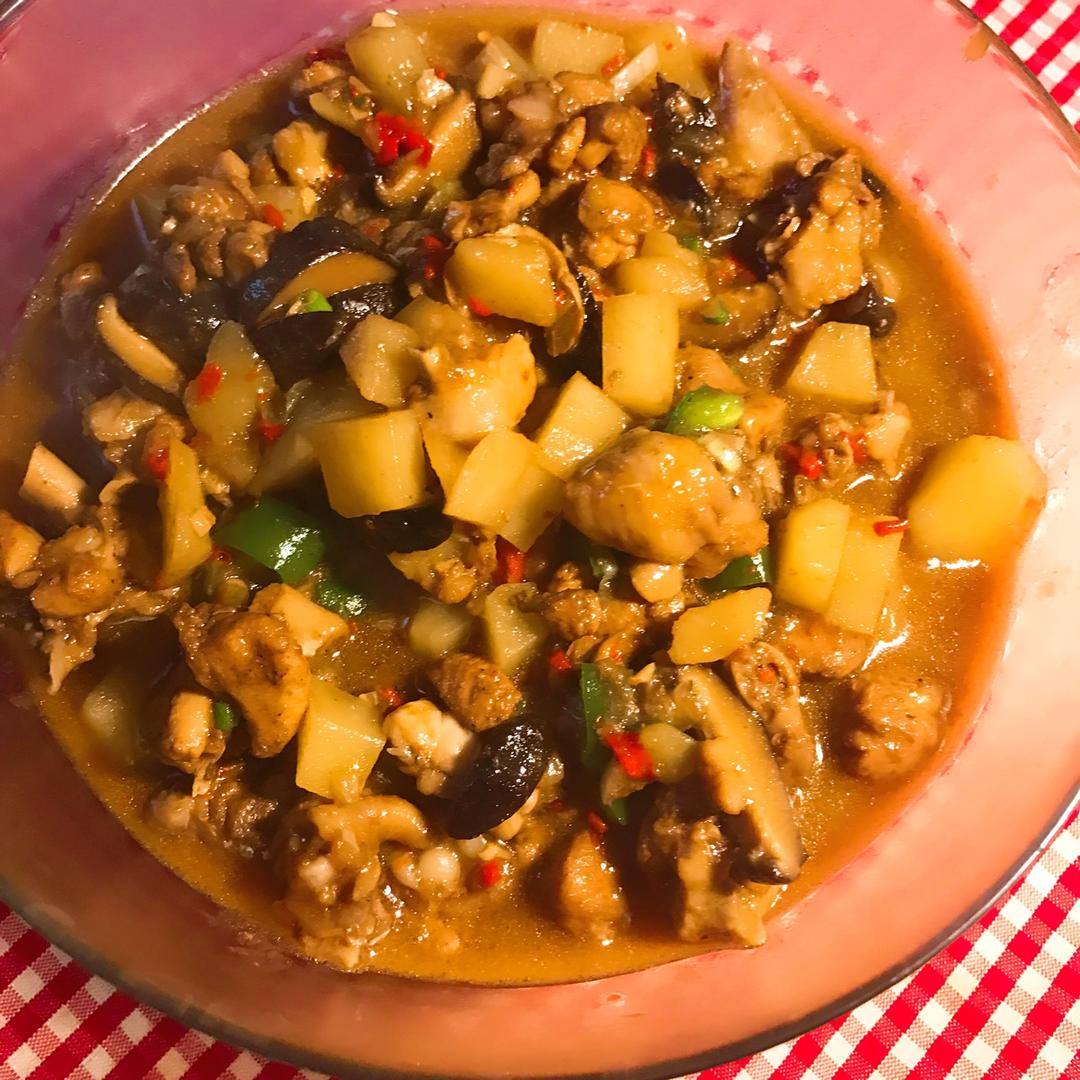 【黄焖鸡米饭】