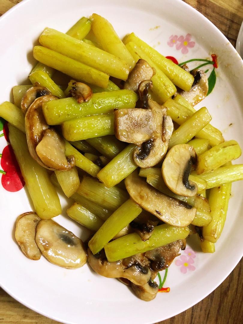 健康低脂家常菜—芦笋炒口蘑