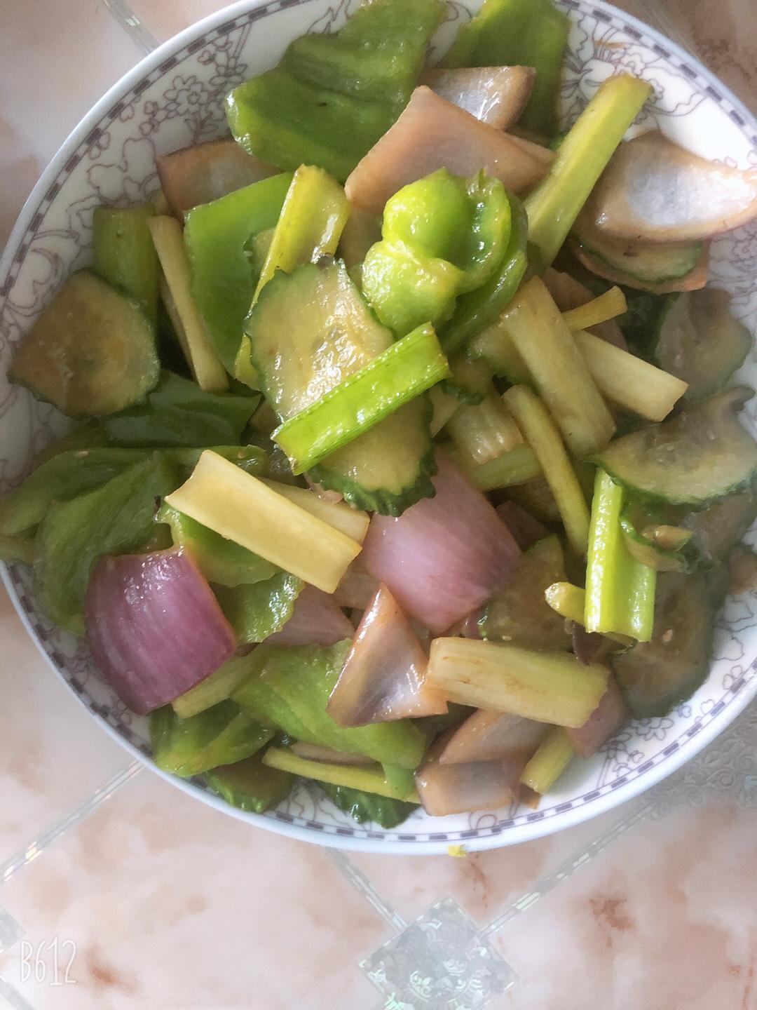 清炒杂蔬