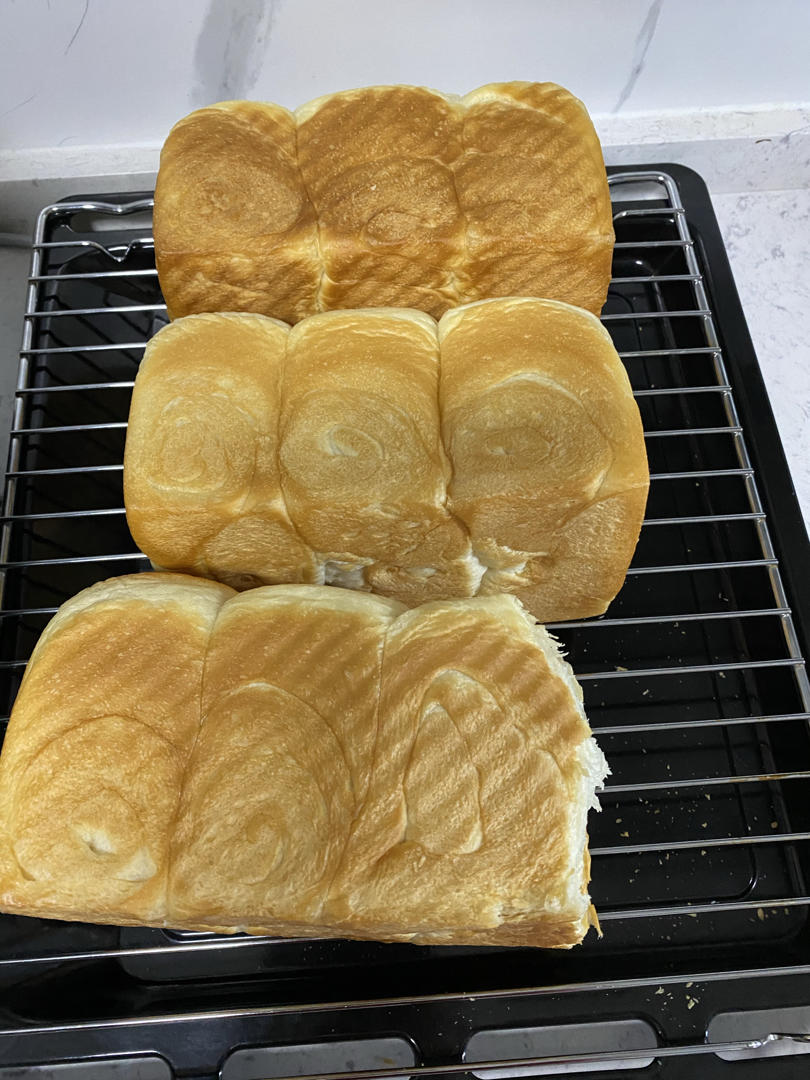 软到拿不起来的生吐司