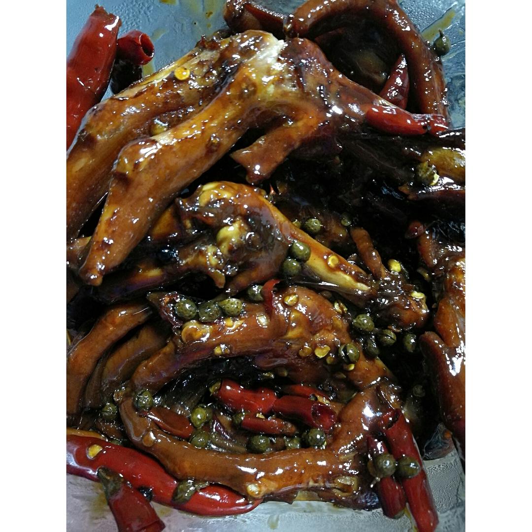 周黑鸭味～～～鸭翅 鸭爪