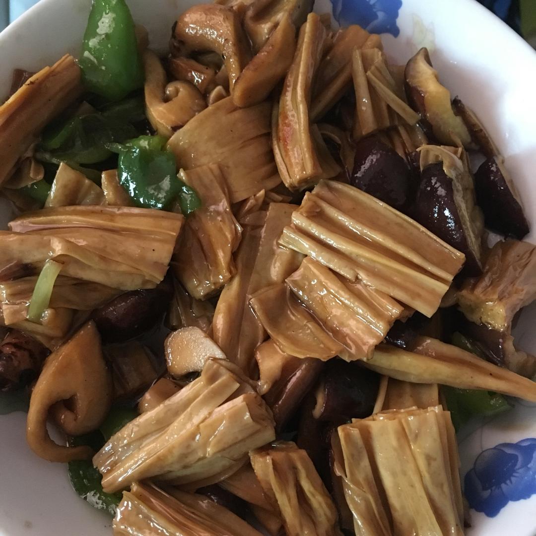 腐竹烧香菇