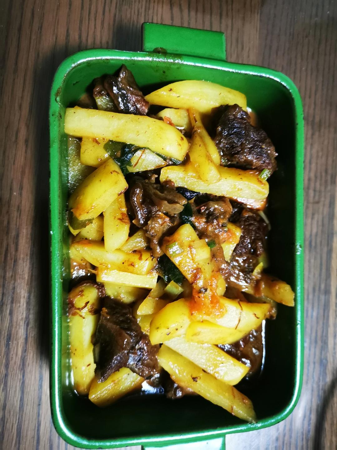 快手西红柿土豆炖牛肉