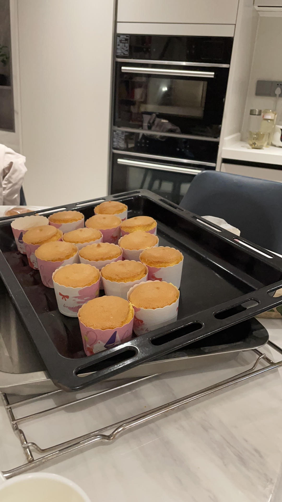 纸杯蛋糕 8寸戚风蛋糕的量