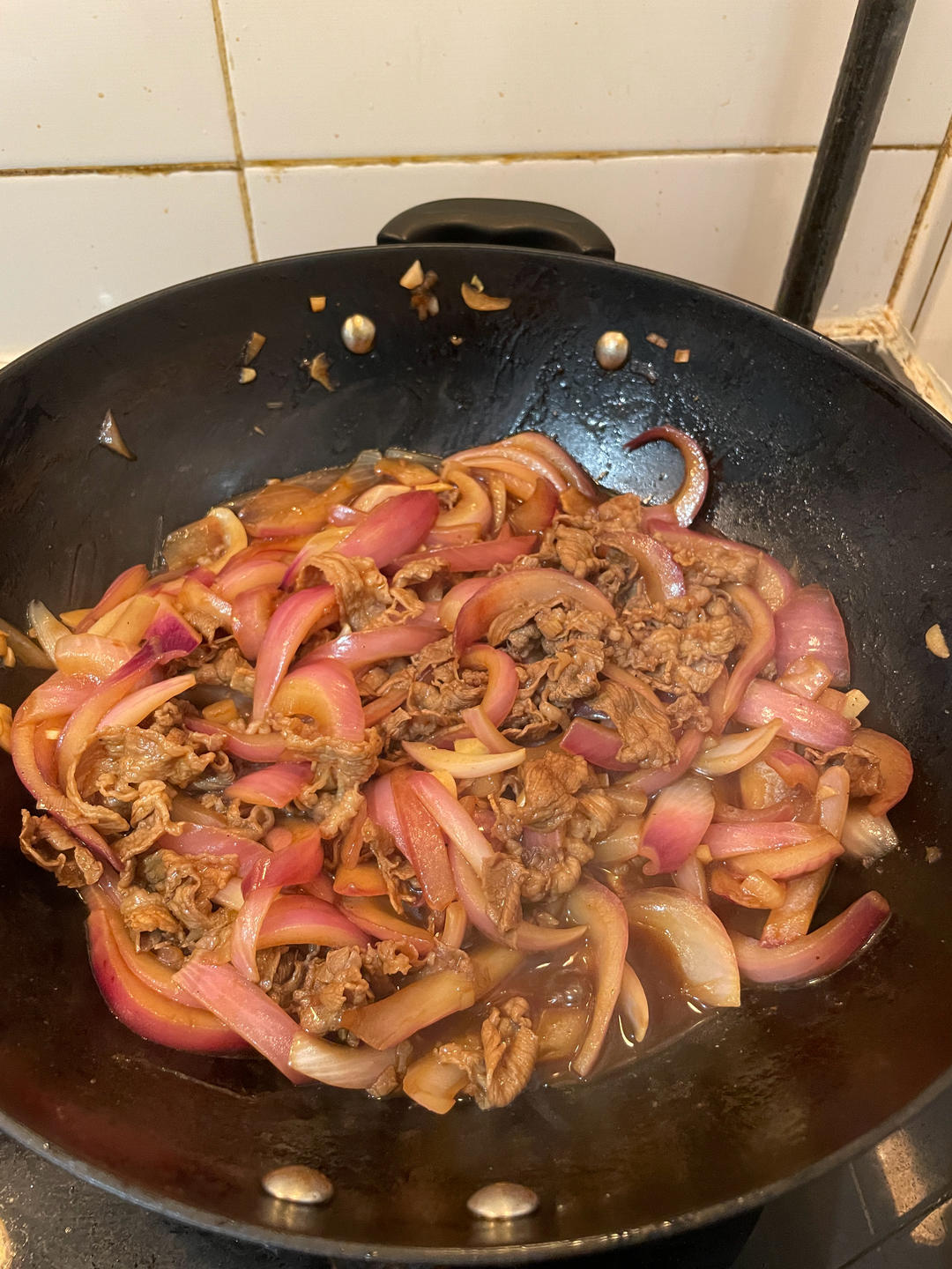 好吃到舔盘的秘制洋葱炒肥牛卷！拌饭巨香
