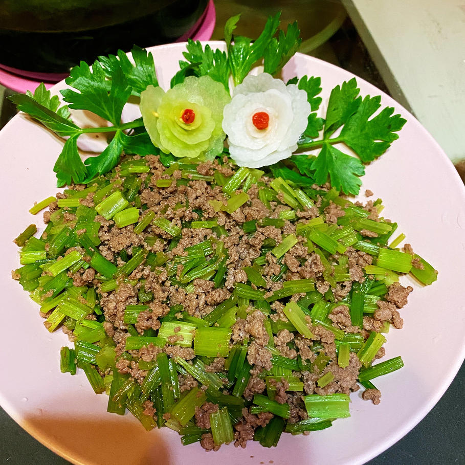 芹菜牛肉末「下饭神器」