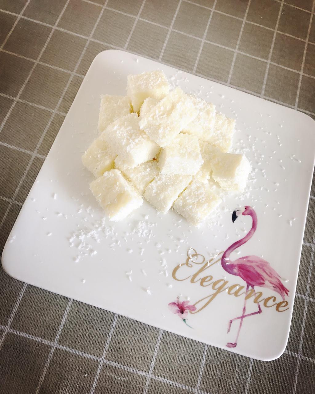 完胜85度C牛奶椰丝小方