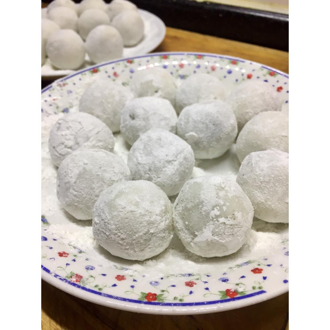 花生黑芝麻汤圆