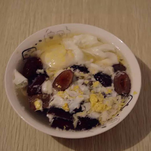 红枣莲子鸡蛋甜汤