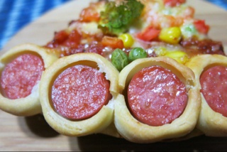 厚底鲜虾培根披萨