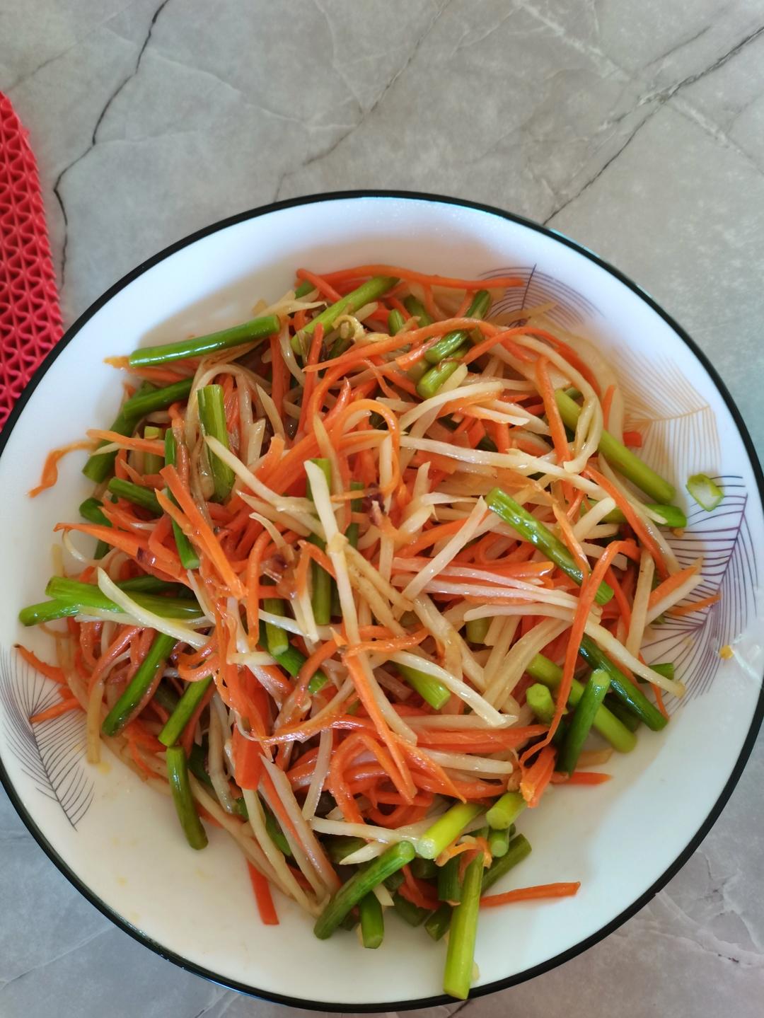 红萝卜土豆丝