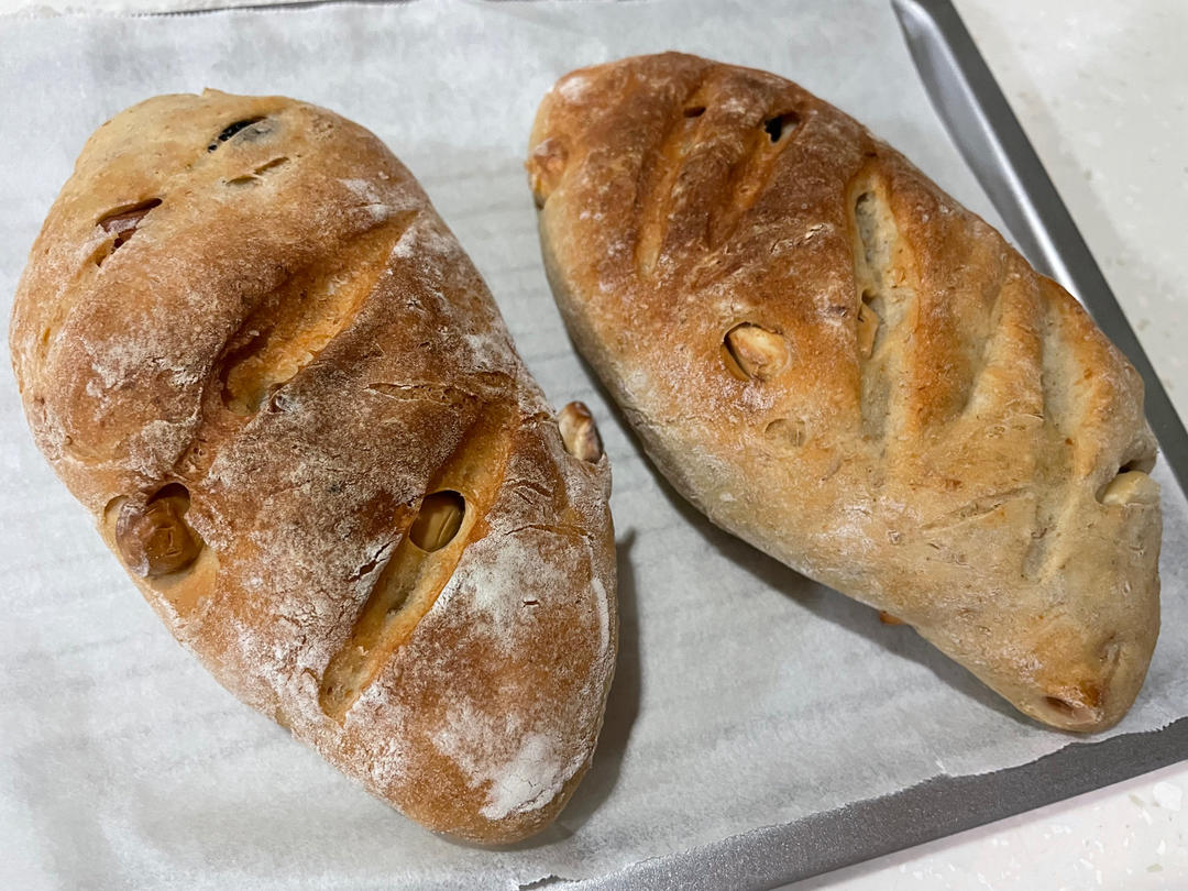 香蕉全麦果仁软欧包