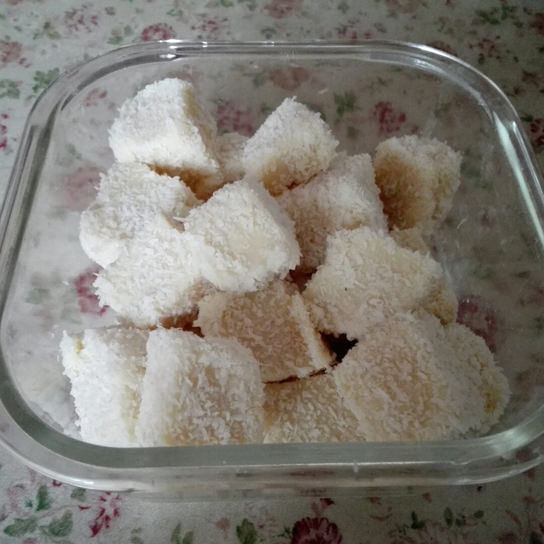 完胜85度C牛奶椰丝小方