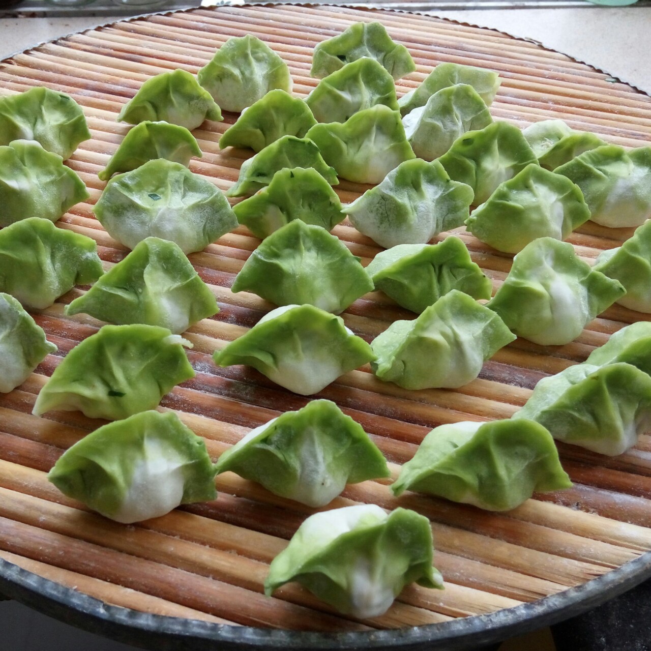 翡翠白玉白菜水饺详细版(附翡翠白玉白菜饺包法,翡翠白玉饺子皮两种制