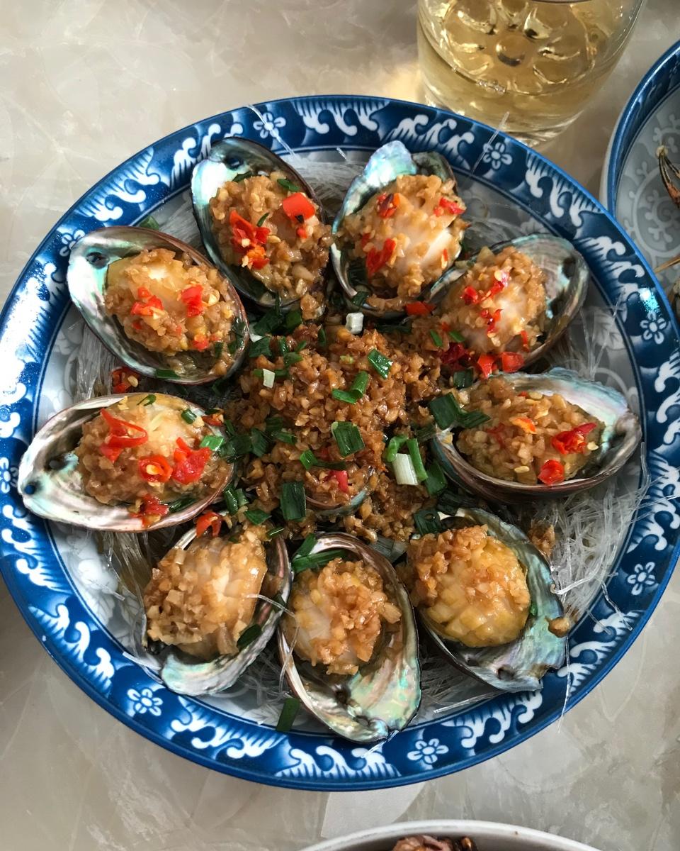 蒜蓉粉丝蒸鲍鱼