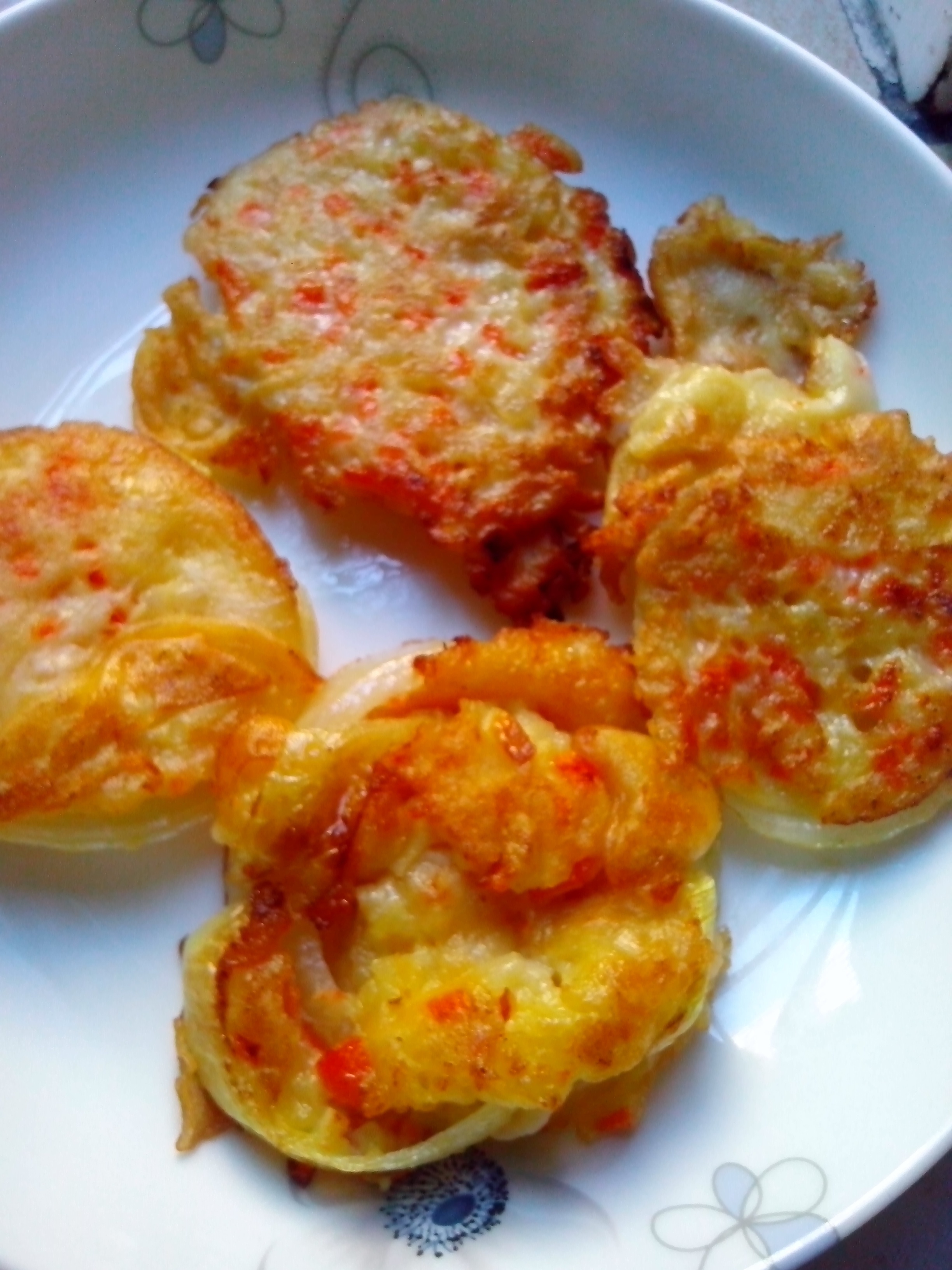 洋葱田园土豆饼