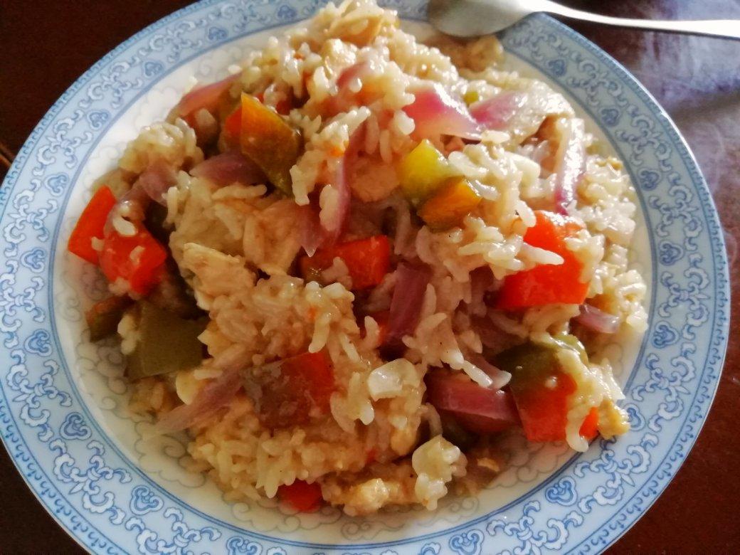 小仙女厨神是也做的【健康三餐】香喷喷孜然鸡肉闷饭