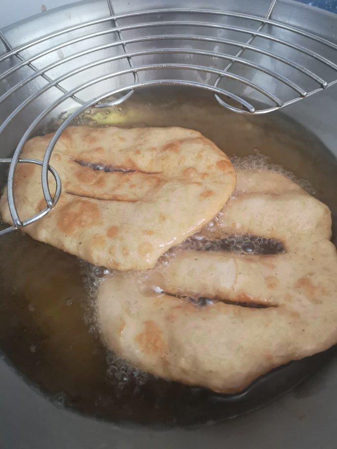 炸五香油饼
