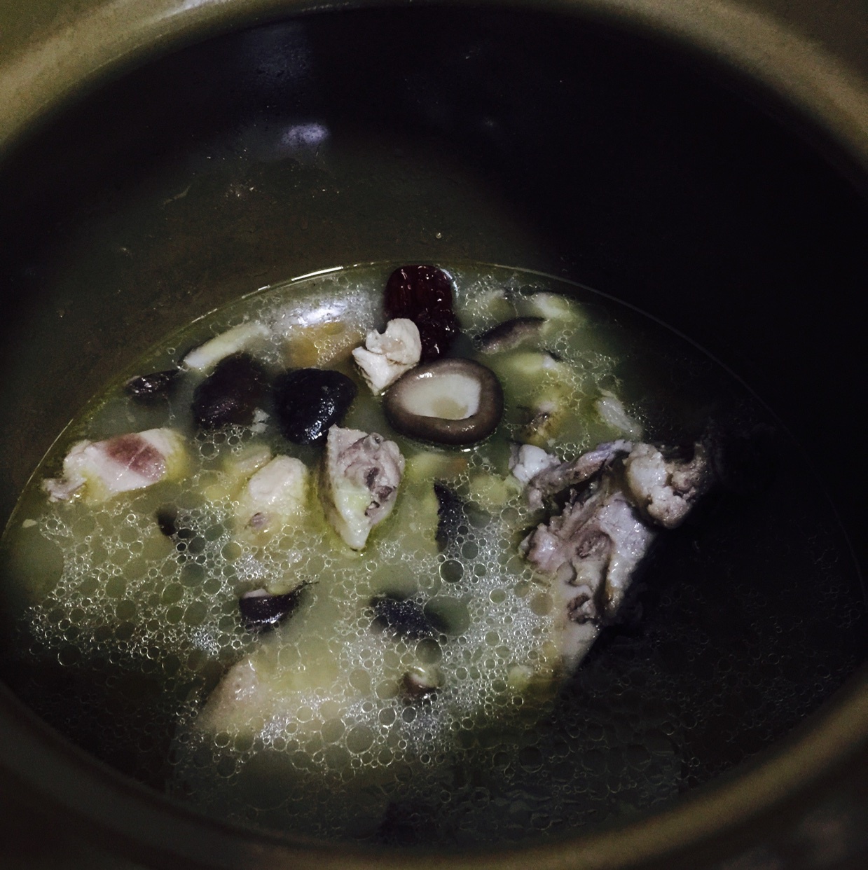 小鸡炖蘑菇