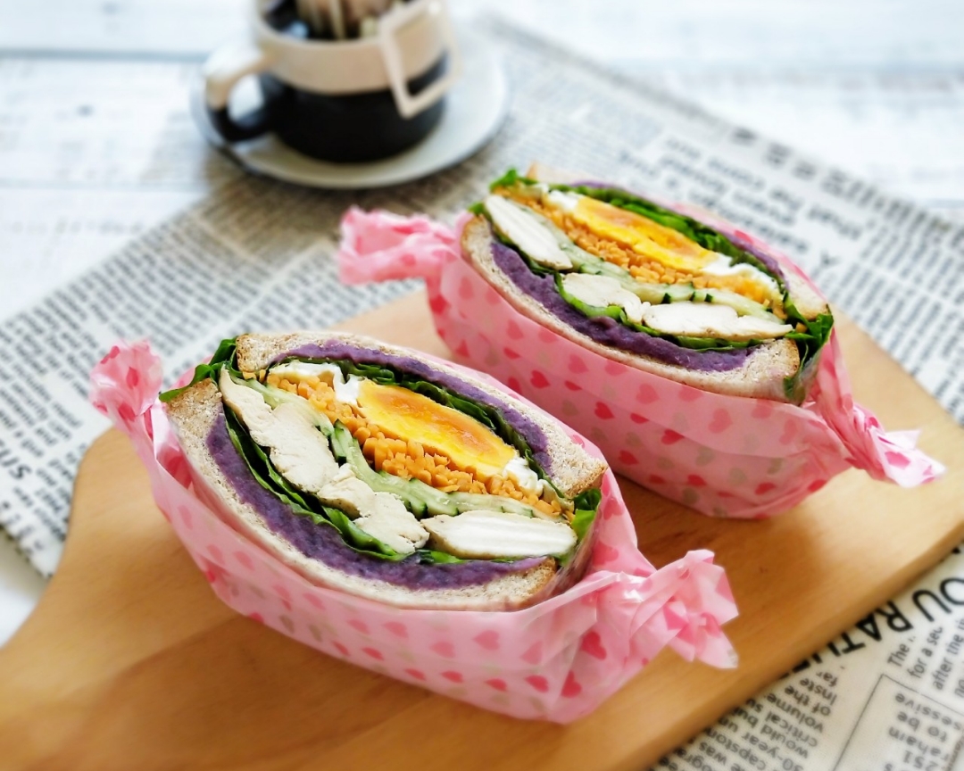 【健康减脂餐】低脂紫薯杂蔬鸡胸肉三明治