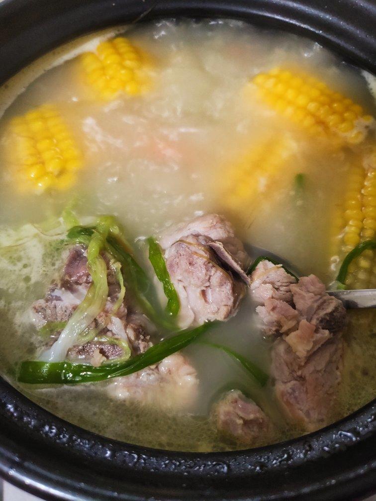 好喝到哭的玉米排骨汤