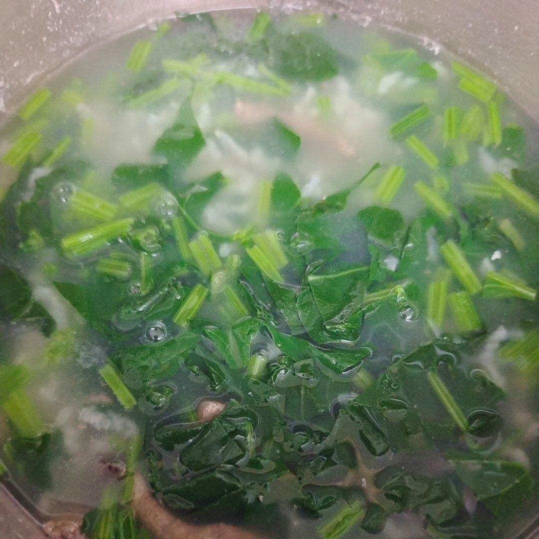 菠菜猪肝粥  宝宝辅食食谱