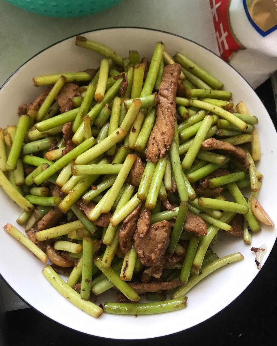 妈妈牌蒜薹炒肉