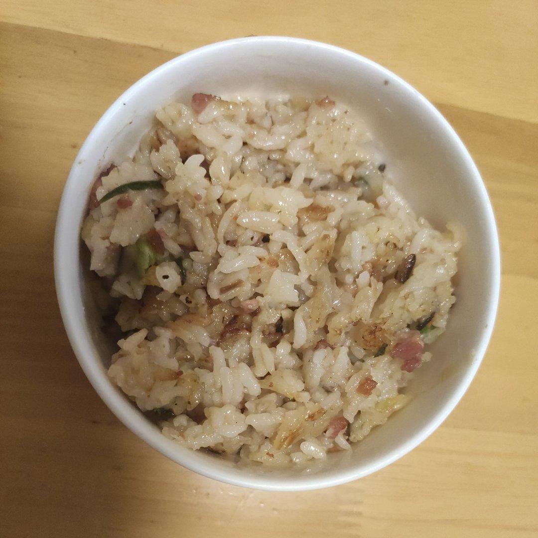 电饭煲版的煲仔饭