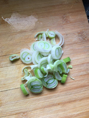 汤鲜味美༄「香菇油菜🥬汤」༄的做法 步骤3