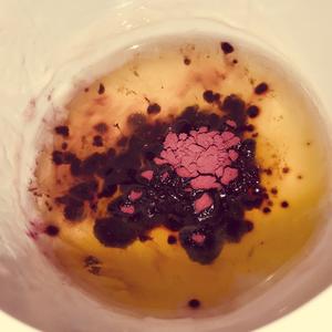 高颜值低热量❤️粉红树莓酸奶糕的做法 步骤1