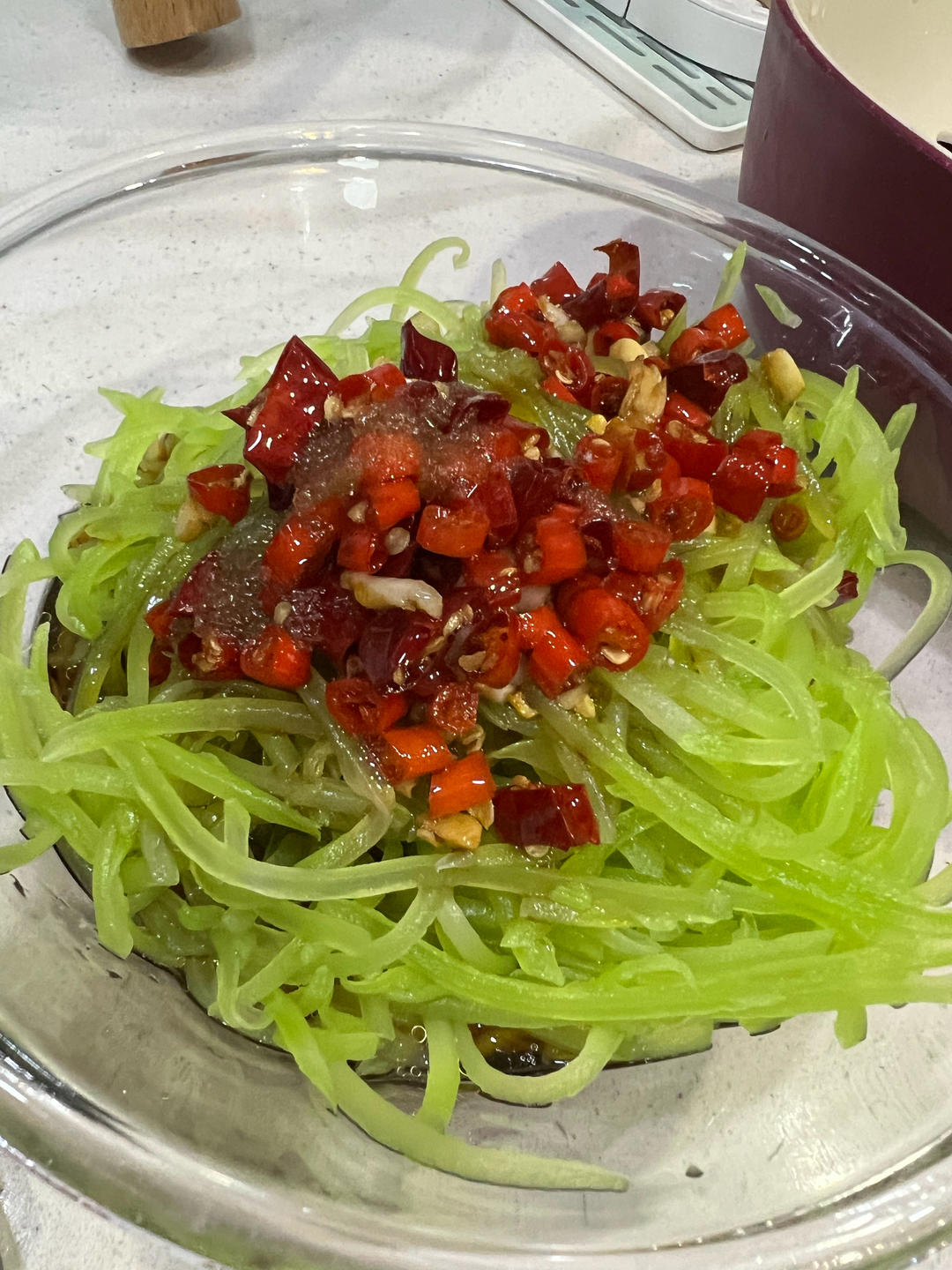 10分钟搞定的快手凉拌菜，清脆爽口的凉拌莴笋丝