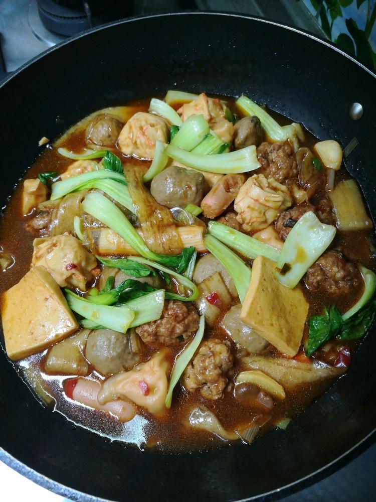 火锅丸子大杂烩的做法