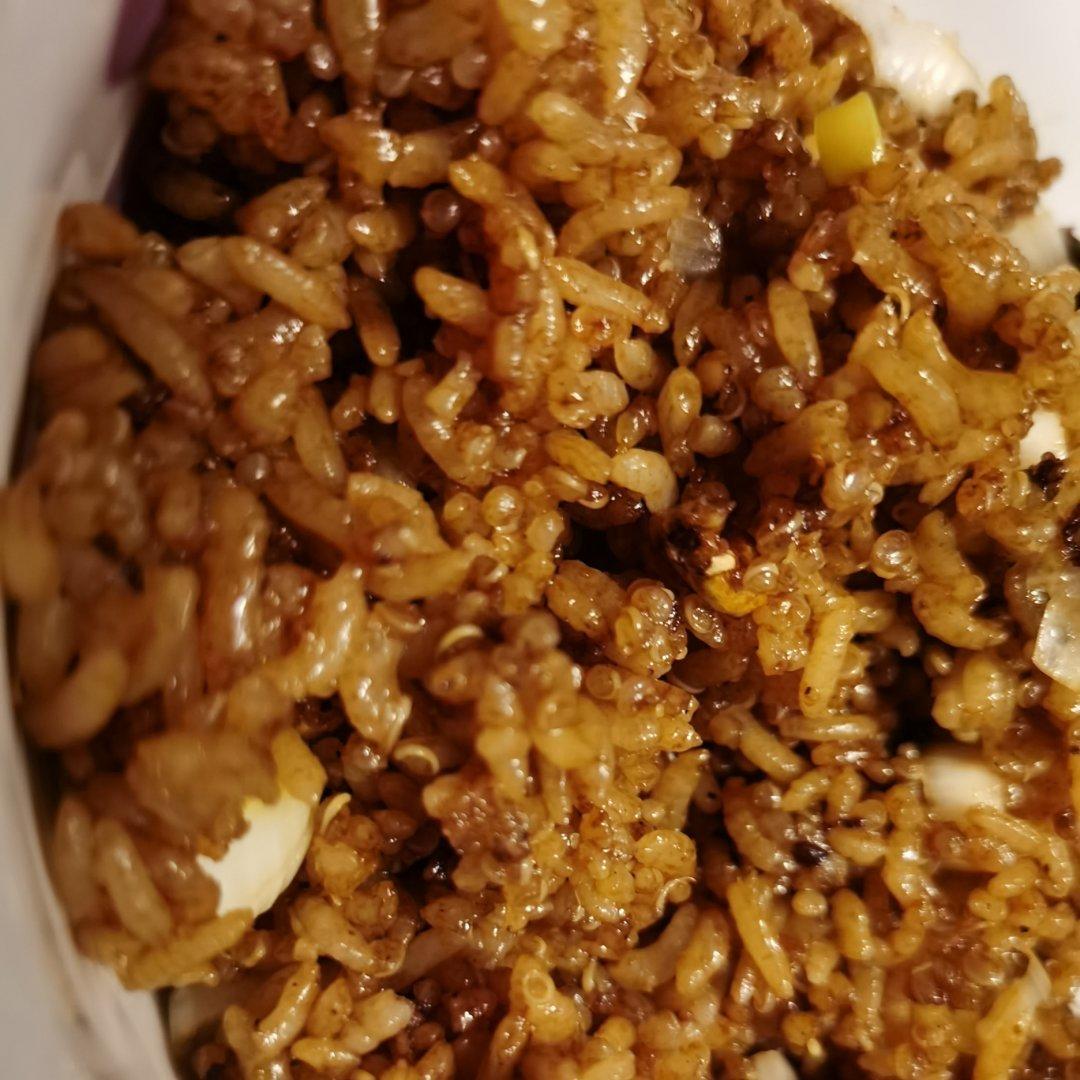 小时候的酱油炒饭