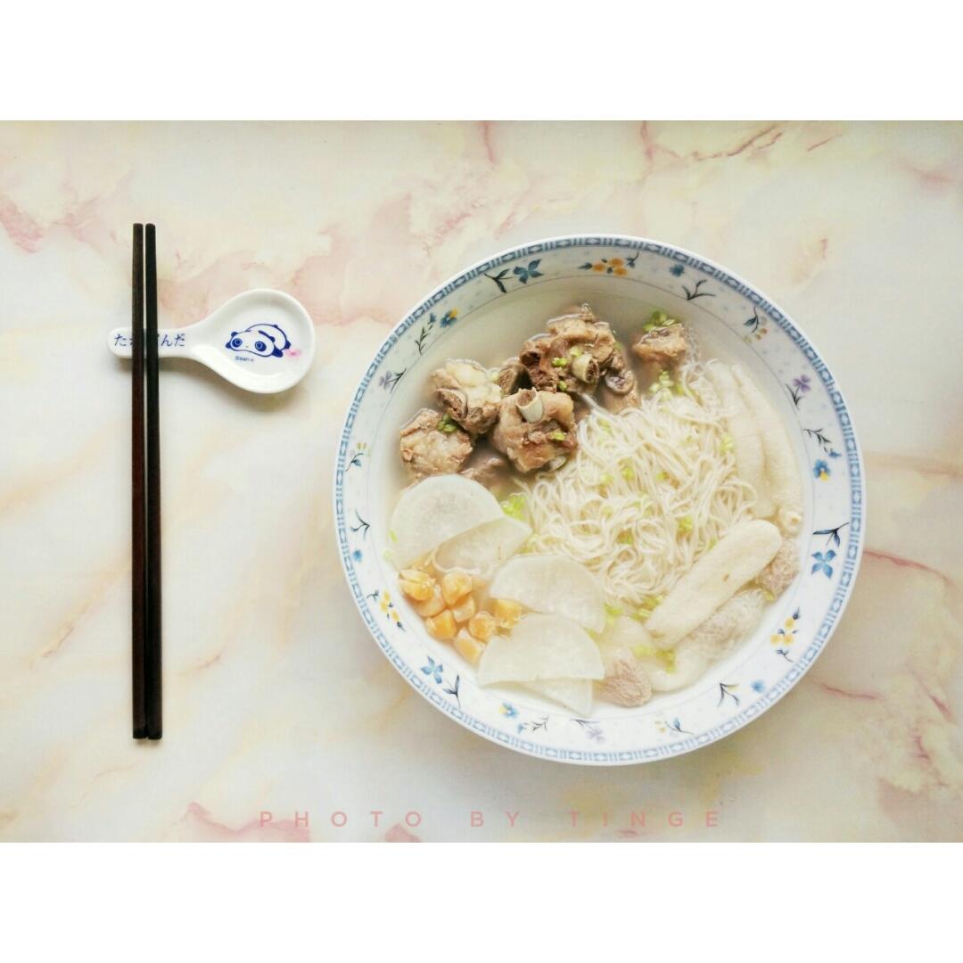 清清爽爽排骨面